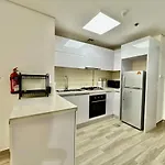 Homes2Retreat - Serene 2Br Getaway With Stunning Views