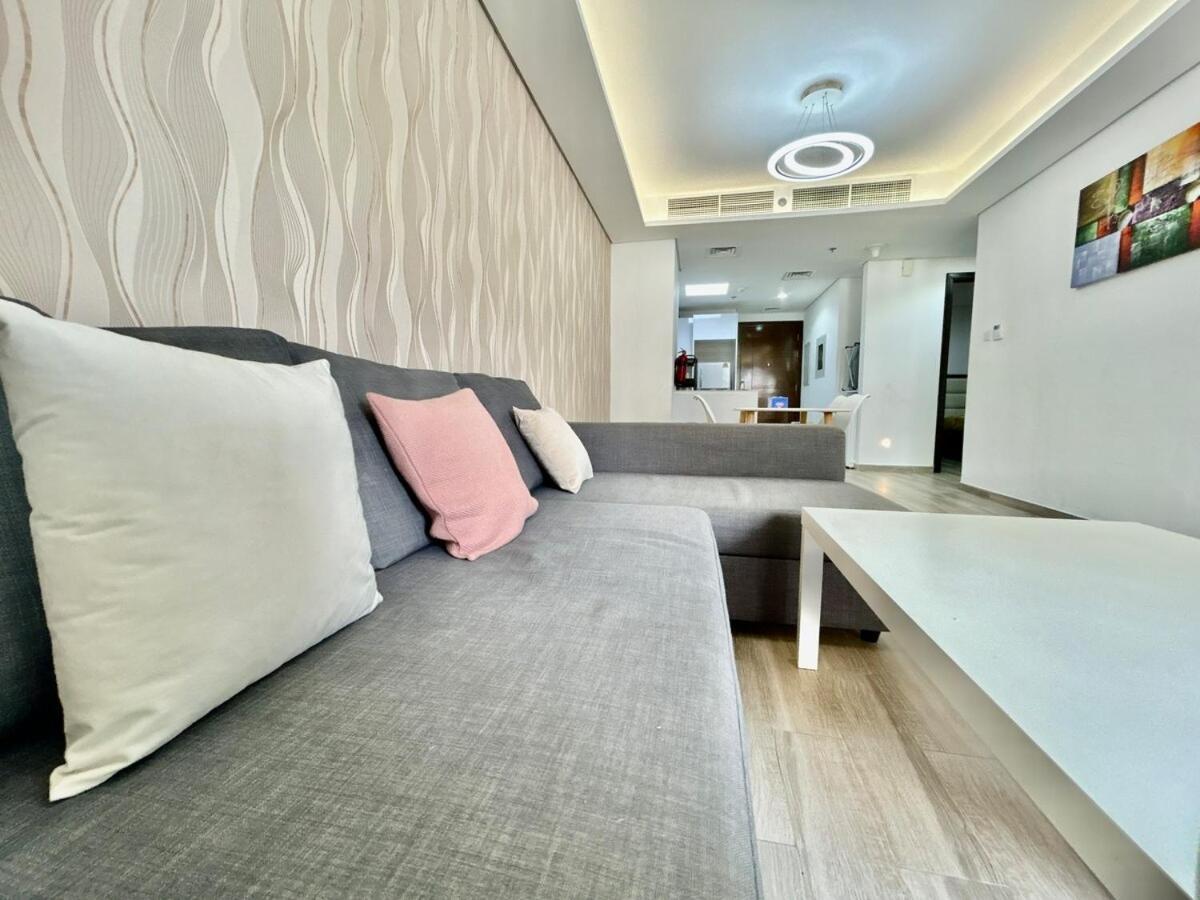 Homes2retreat - Serene 2br Getaway With Stunning Views * Dubai